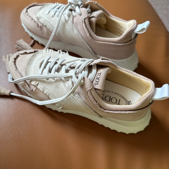 Tod’s suede sneakers - Picture 2 of 7